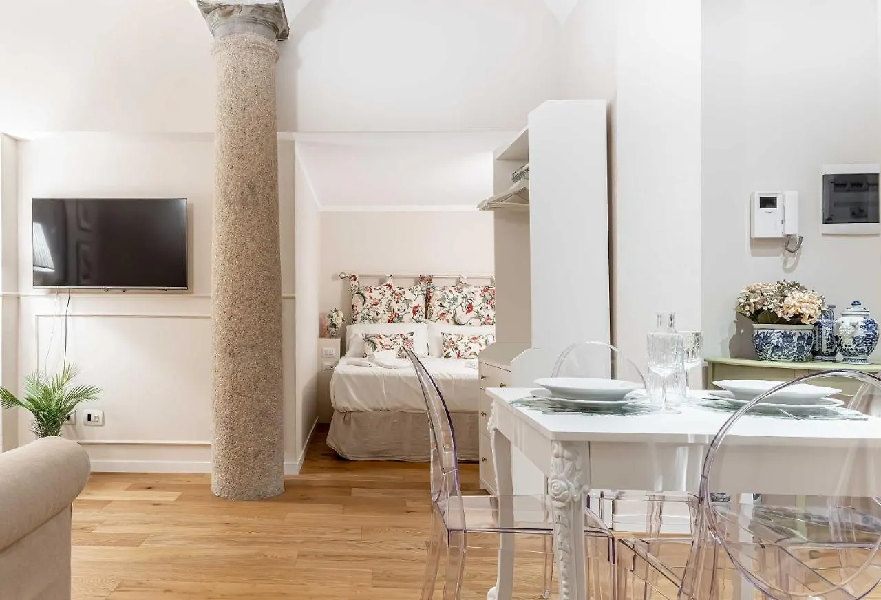 Casa Colonna Romantic Apartment Corso Di Porta Ticinese Milan Italy